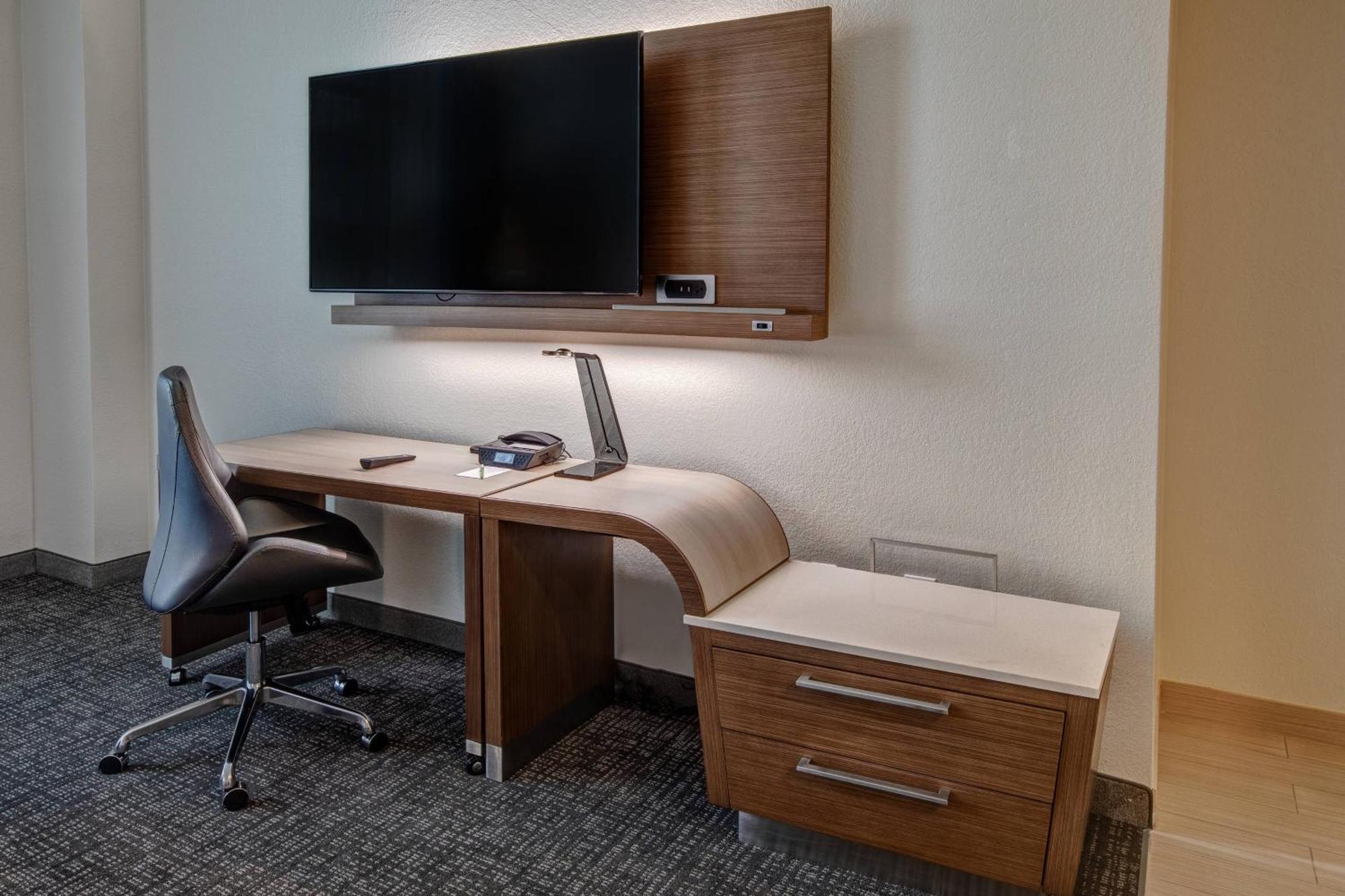 Courtyard By Marriott Dulles Airport הרנדון מראה חיצוני תמונה